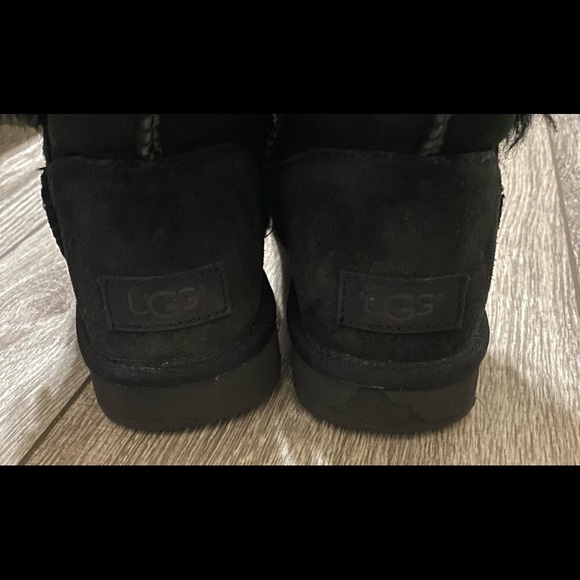 Ugg Bailey Button boot - Picture 3 of 5